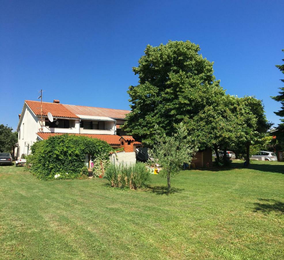 Two-Bedroom Countryside Apartment Marčana Eksteriør billede